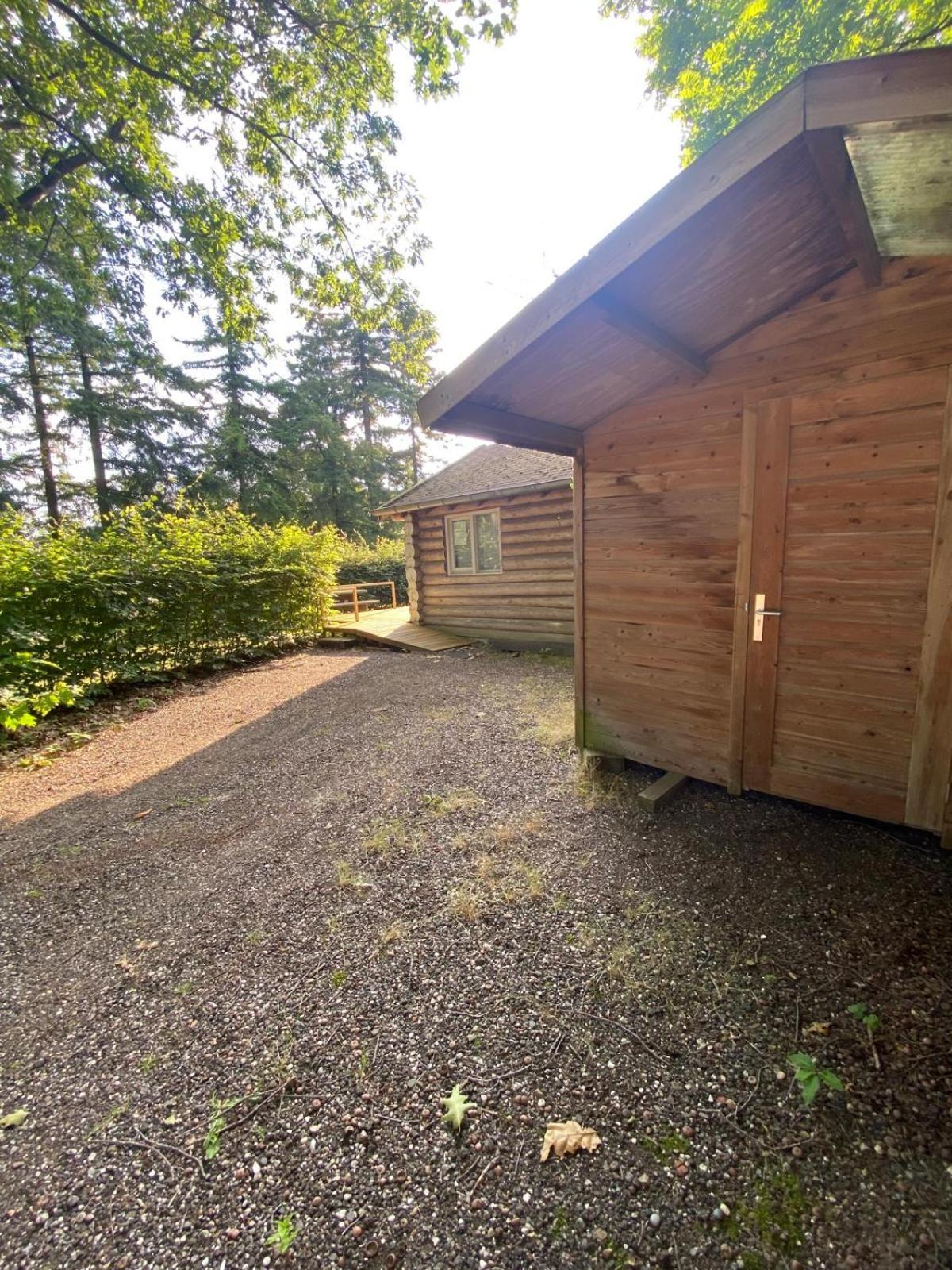 Knus Boomstamhuisje Op De Schatberg - Nabij Toverland Sevenum Exterior photo